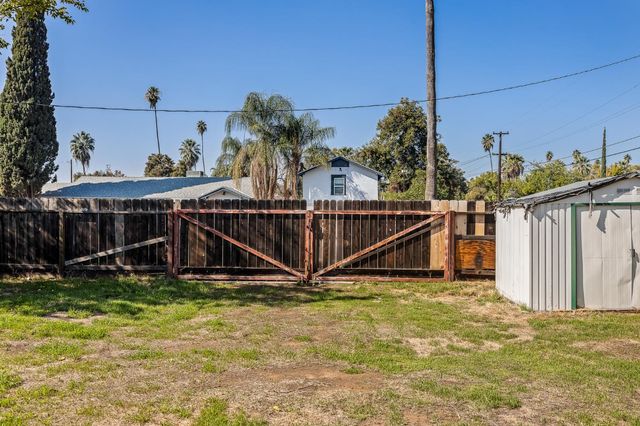 4001 E Balch Avenue, Fresno, CA 93702
