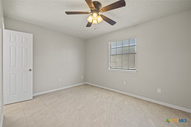 1202 Dryden Avenue, Copperas Cove, TX 76522