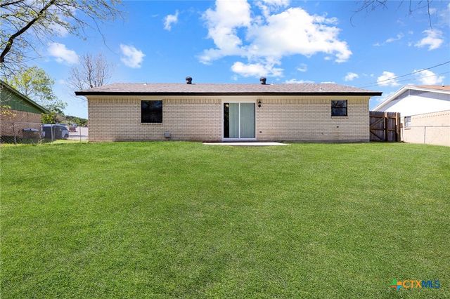 1202 Dryden Avenue, Copperas Cove, TX 76522