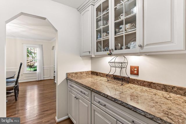 6327 YOUNGS BRANCH DR, Fairfax Station, VA 22039