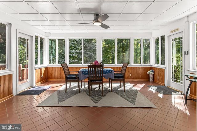 6327 YOUNGS BRANCH DR, Fairfax Station, VA 22039