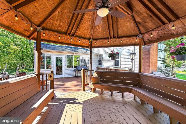 6327 YOUNGS BRANCH DR, Fairfax Station, VA 22039