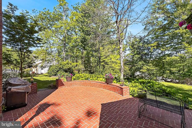 6327 YOUNGS BRANCH DR, Fairfax Station, VA 22039