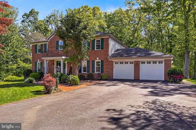 6327 YOUNGS BRANCH DR, Fairfax Station, VA 22039