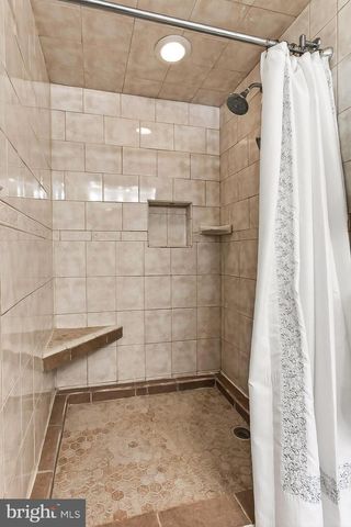 6327 YOUNGS BRANCH DR, Fairfax Station, VA 22039