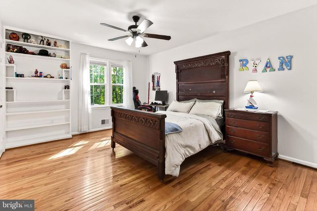 6327 YOUNGS BRANCH DR, Fairfax Station, VA 22039