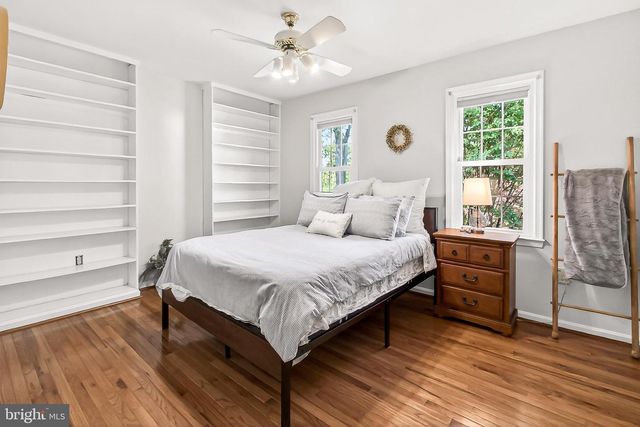6327 YOUNGS BRANCH DR, Fairfax Station, VA 22039