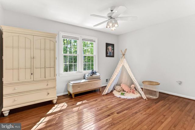 6327 YOUNGS BRANCH DR, Fairfax Station, VA 22039