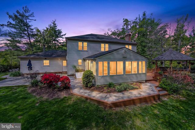6327 YOUNGS BRANCH DR, Fairfax Station, VA 22039
