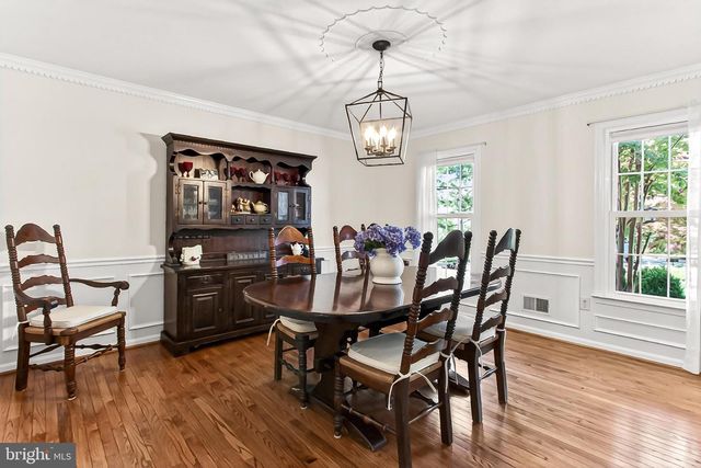 6327 YOUNGS BRANCH DR, Fairfax Station, VA 22039