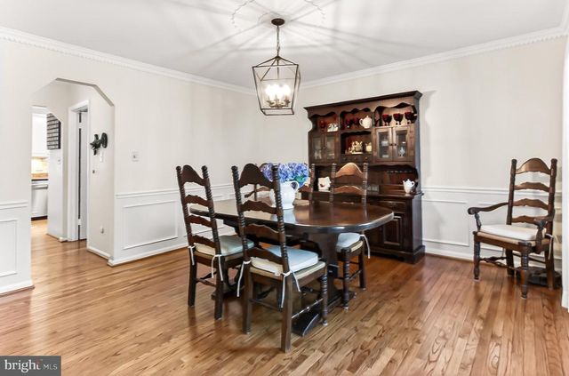 6327 YOUNGS BRANCH DR, Fairfax Station, VA 22039