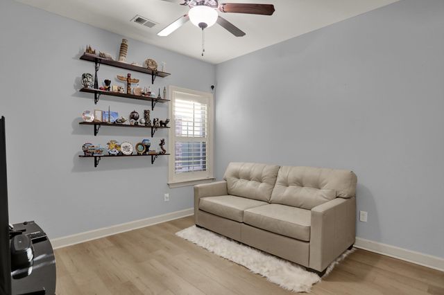 8523 WOODLAND ROSE CIR N, Memphis, TN 38016