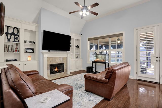 8523 WOODLAND ROSE CIR N, Memphis, TN 38016