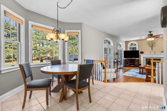 9 Partridge Landing, Glastonbury, CT 06033