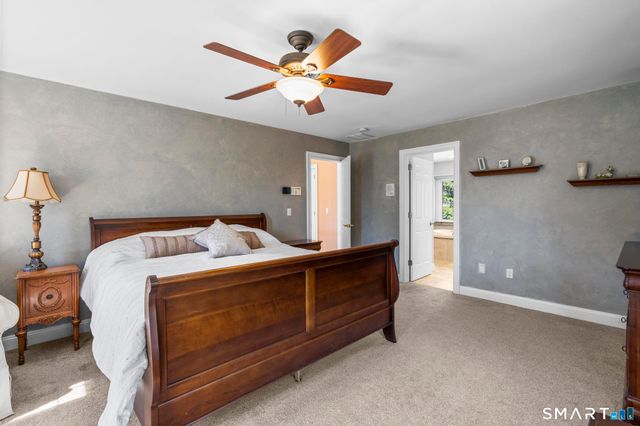 9 Partridge Landing, Glastonbury, CT 06033