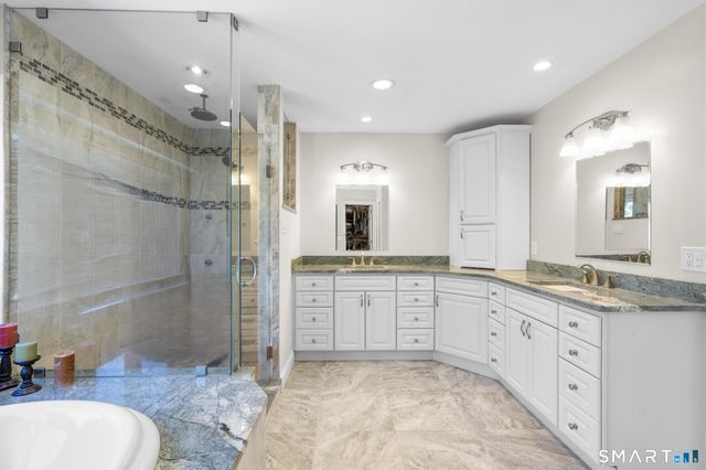 9 Partridge Landing, Glastonbury, CT 06033