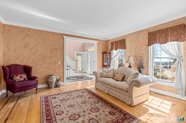 9 Partridge Landing, Glastonbury, CT 06033