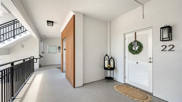 174 GOLDEN GATE POINT 22, Sarasota, FL 34236
