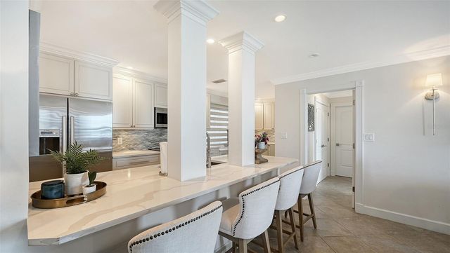174 GOLDEN GATE POINT 22, Sarasota, FL 34236