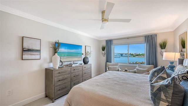 174 GOLDEN GATE POINT 22, Sarasota, FL 34236
