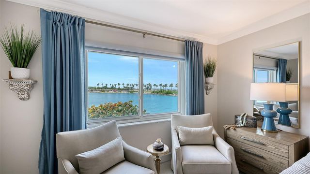 174 GOLDEN GATE POINT 22, Sarasota, FL 34236