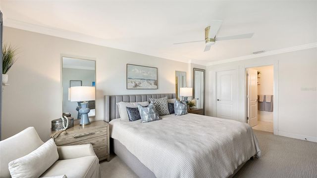 174 GOLDEN GATE POINT 22, Sarasota, FL 34236