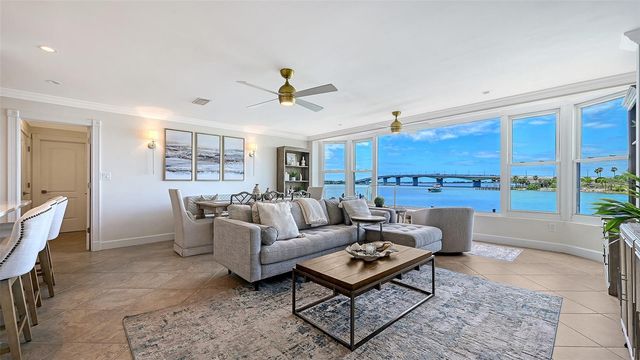 174 GOLDEN GATE POINT 22, Sarasota, FL 34236