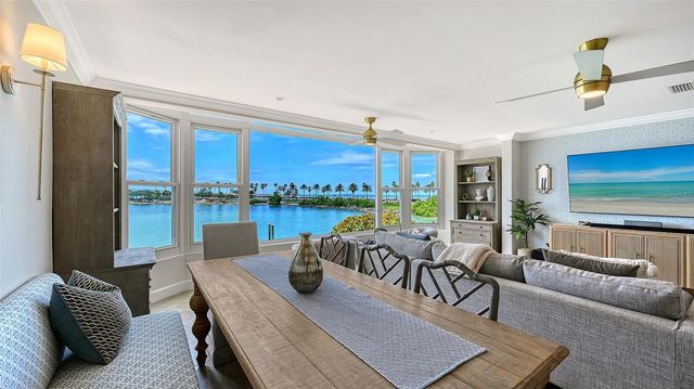 174 GOLDEN GATE POINT 22, Sarasota, FL 34236