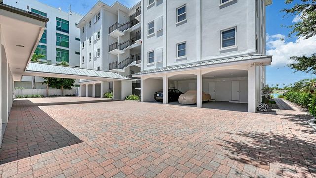 174 GOLDEN GATE POINT 22, Sarasota, FL 34236