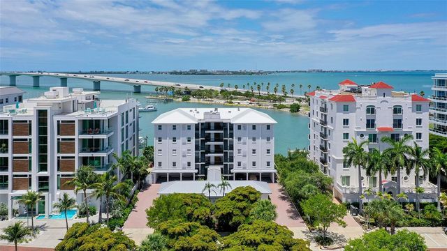 174 GOLDEN GATE POINT 22, Sarasota, FL 34236