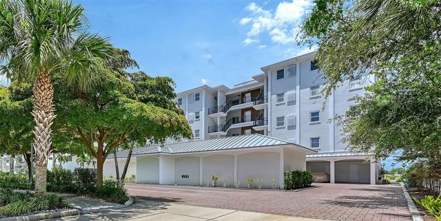 174 GOLDEN GATE POINT 22, Sarasota, FL 34236