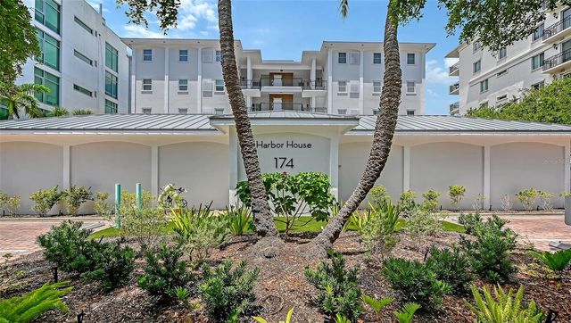 174 GOLDEN GATE POINT 22, Sarasota, FL 34236