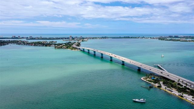 174 GOLDEN GATE POINT 22, Sarasota, FL 34236