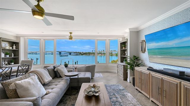 174 GOLDEN GATE POINT 22, Sarasota, FL 34236