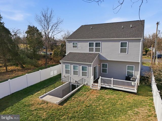 8317 SUNSET DR, Manassas, VA 20110