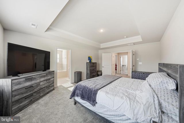 8317 SUNSET DR, Manassas, VA 20110