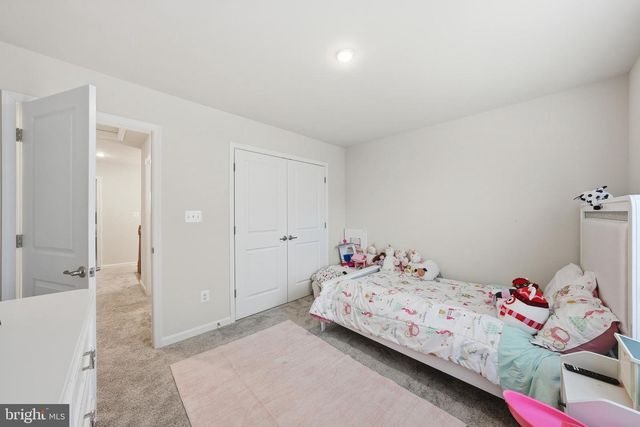 8317 SUNSET DR, Manassas, VA 20110