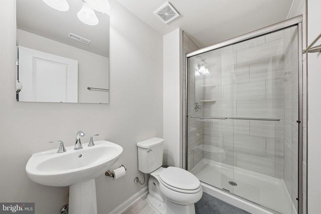 8317 SUNSET DR, Manassas, VA 20110