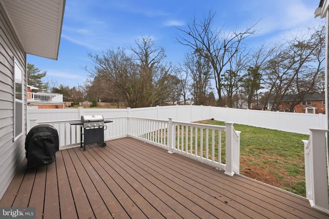 8317 SUNSET DR, Manassas, VA 20110