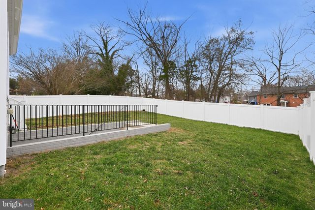 8317 SUNSET DR, Manassas, VA 20110