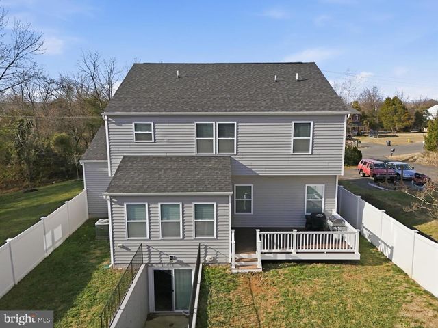 8317 SUNSET DR, Manassas, VA 20110