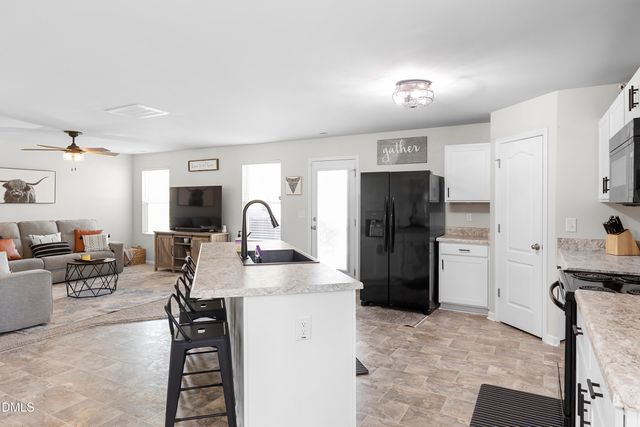 400 Century Lane, Cameron, NC 28326