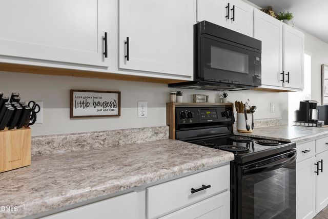 400 Century Lane, Cameron, NC 28326