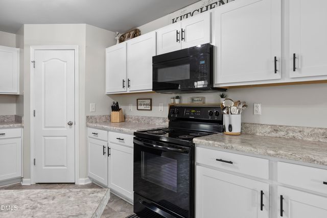 400 Century Lane, Cameron, NC 28326