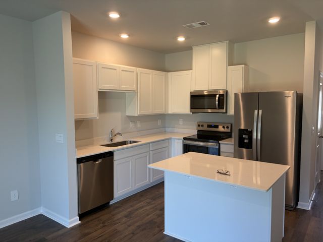 1011 Keyes Pl, Lebanon, TN 37087