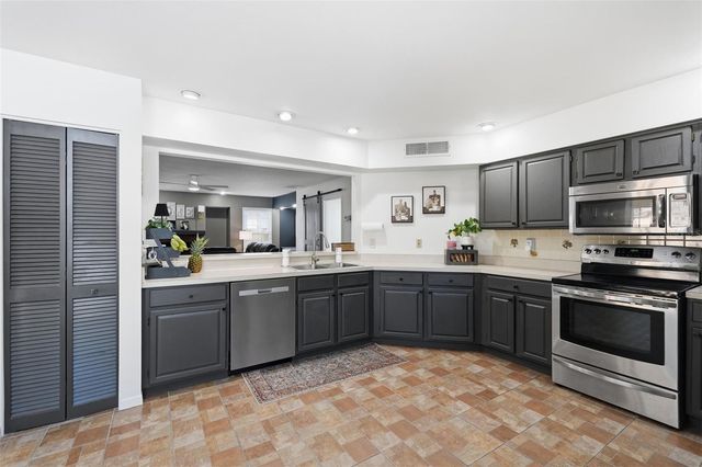 3277 MONTROSE CIRCLE, Palm Harbor, FL 34684