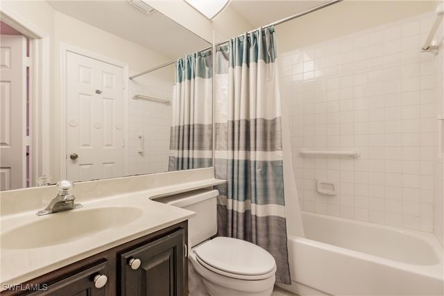 1315 Mainsail DR 1115, Naples, FL 34114