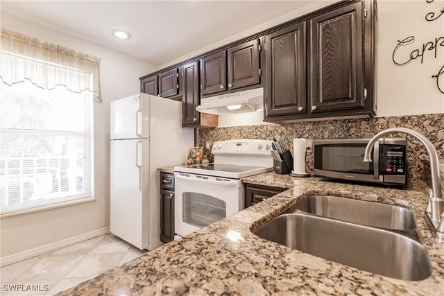 1315 Mainsail DR 1115, Naples, FL 34114