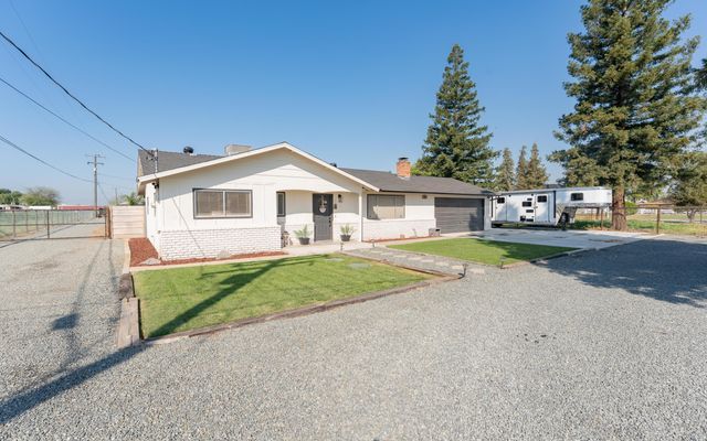 1955 N Westwood Street, Porterville, CA 93257