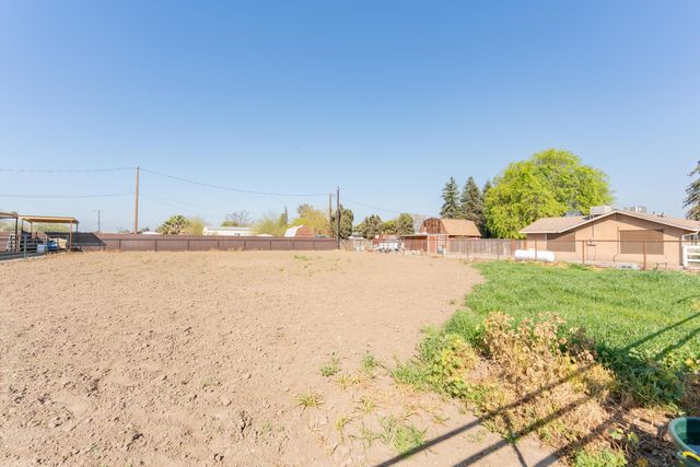 1955 N Westwood Street, Porterville, CA 93257